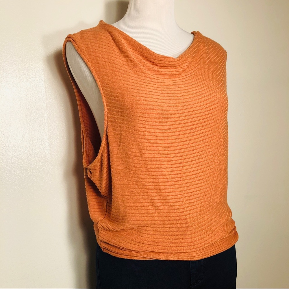 “Free People”✌🏼Sleeveless Top